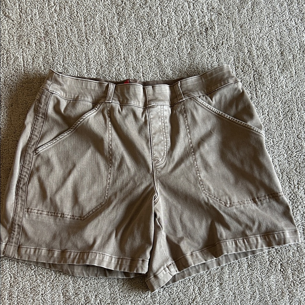 SPANX Women's Beige Cargo Shorts